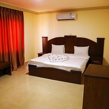 Jordan Flower Hotel Акаба Экстерьер фото